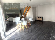 Appartement à VEAUCHE