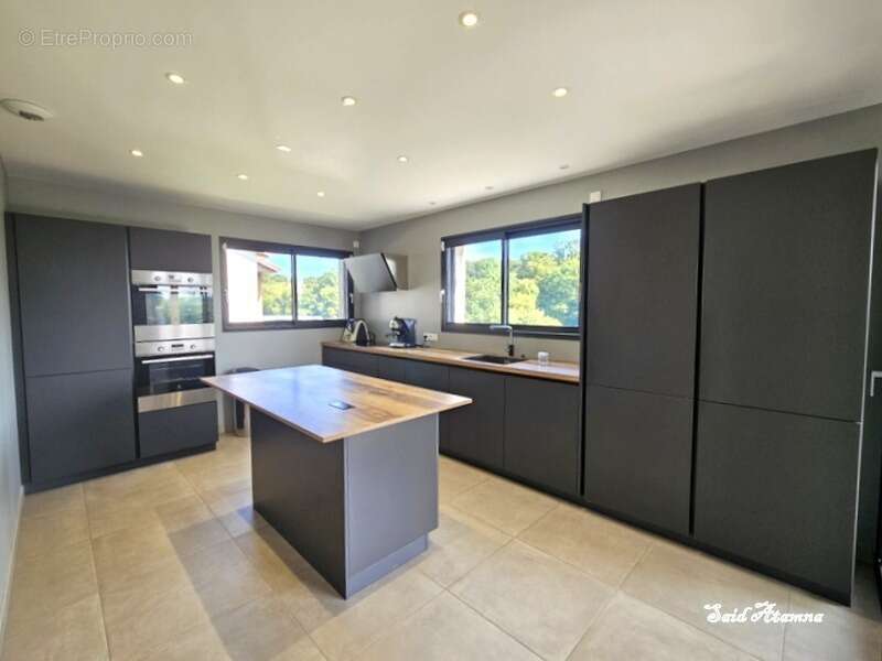 Maison à CHATEL-SUR-MOSELLE