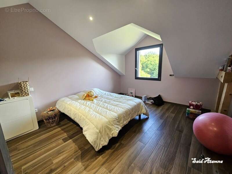 Maison à CHATEL-SUR-MOSELLE