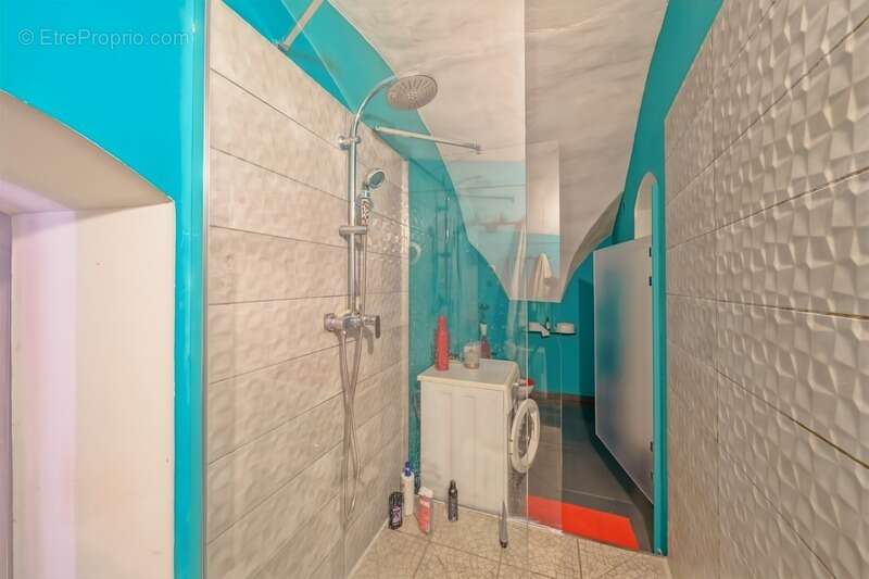 Appartement à MARSEILLE-2E