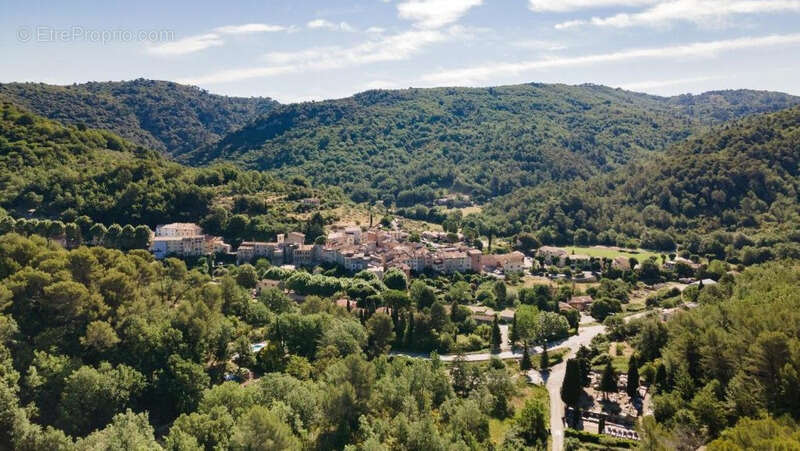 Terrain à MONTFERRAT