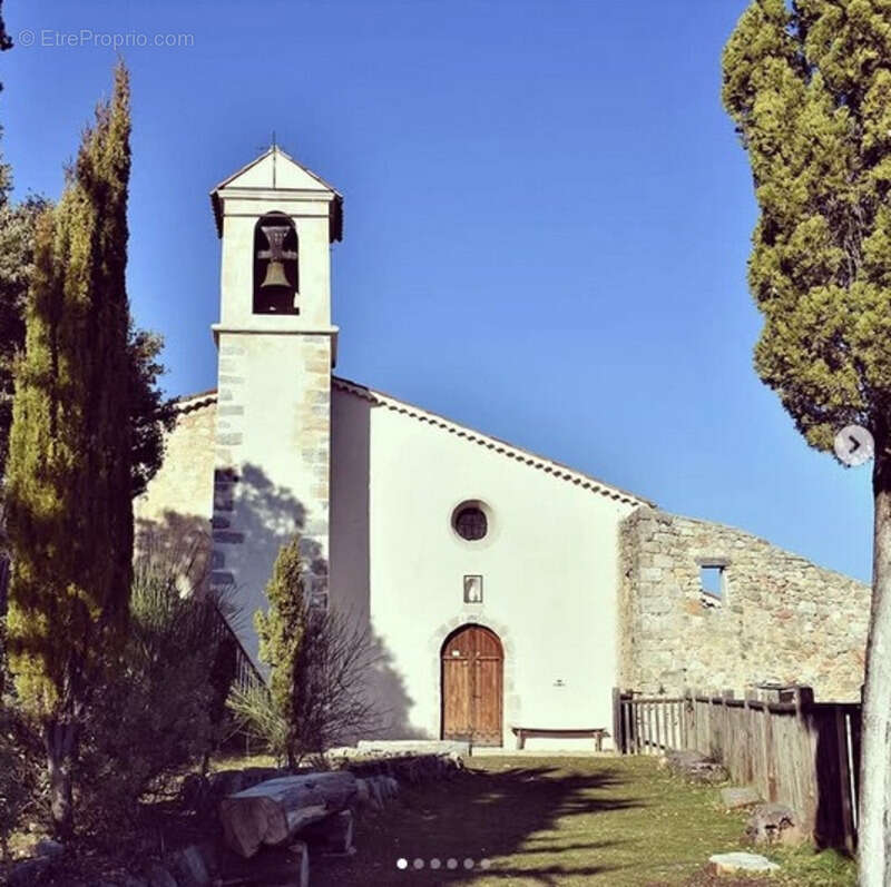 Terrain à MONTFERRAT