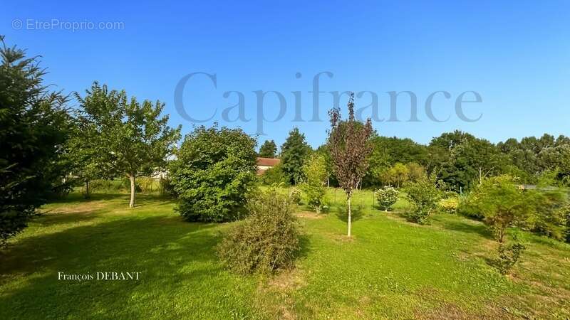 Maison à PONTFAVERGER-MORONVILLIERS