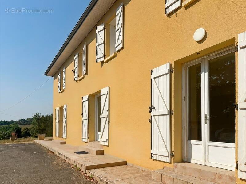 Maison à MONTESQUIOU