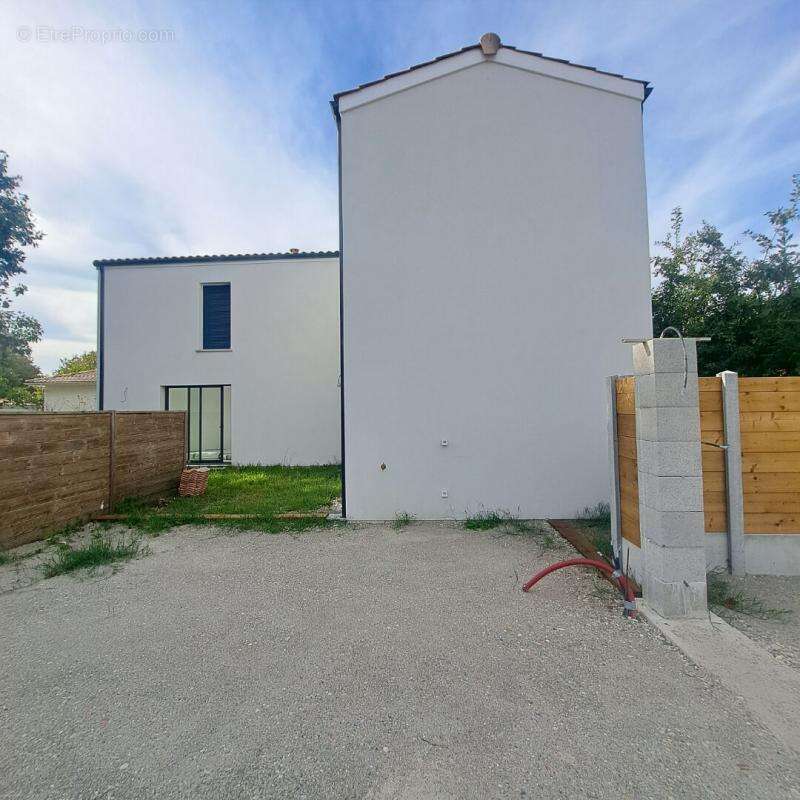 Maison à SAINT-JEAN-D&#039;ILLAC