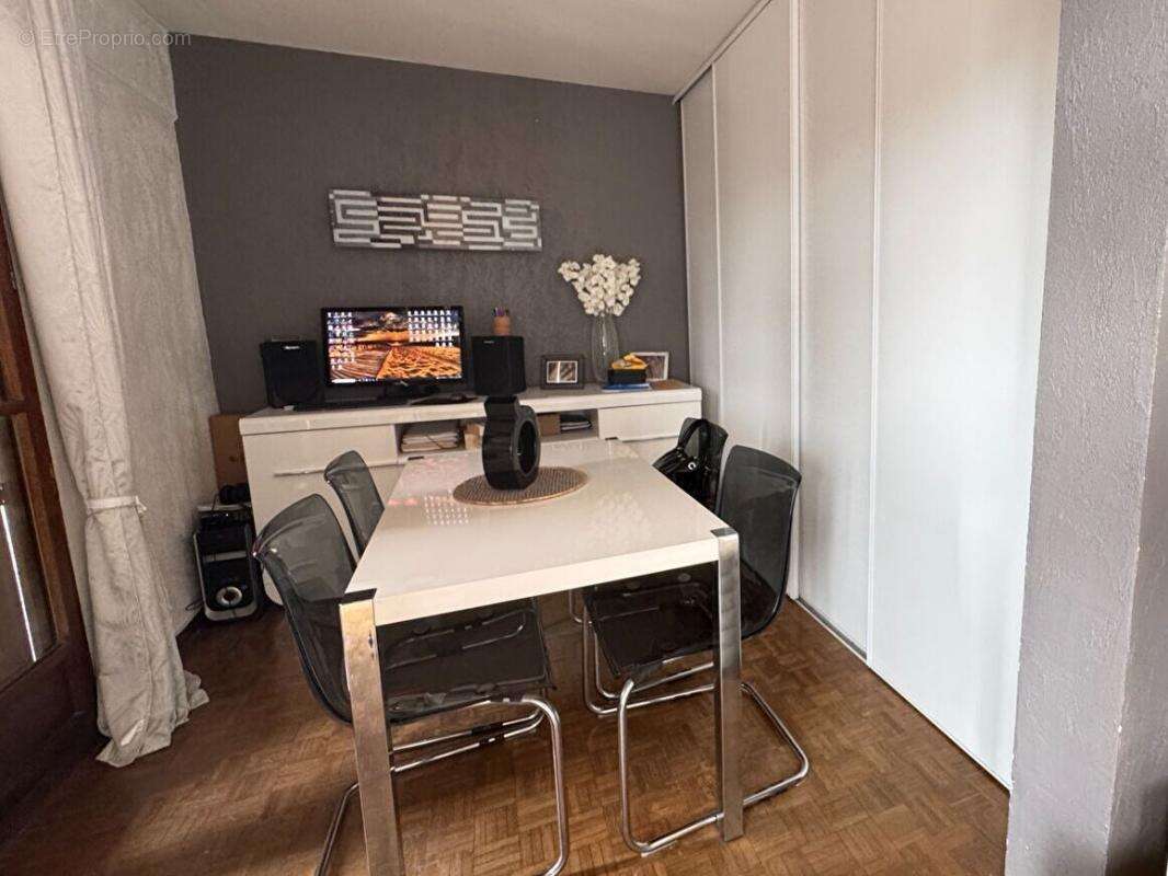 Appartement à MARSEILLE-9E