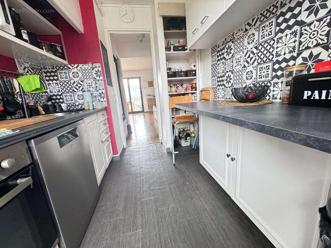 Appartement à MARSEILLE-9E