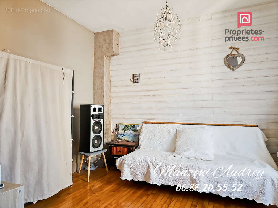 Maison à SAINTE-SAVINE