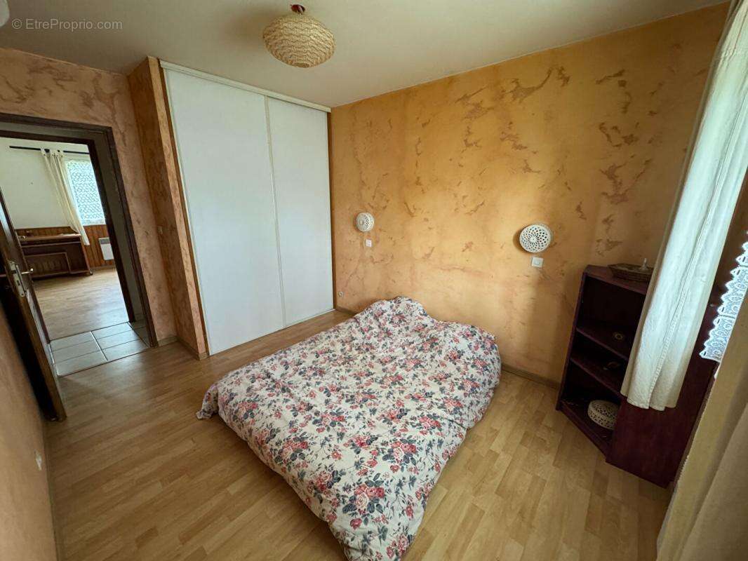 Maison à L&#039;EGUILLE