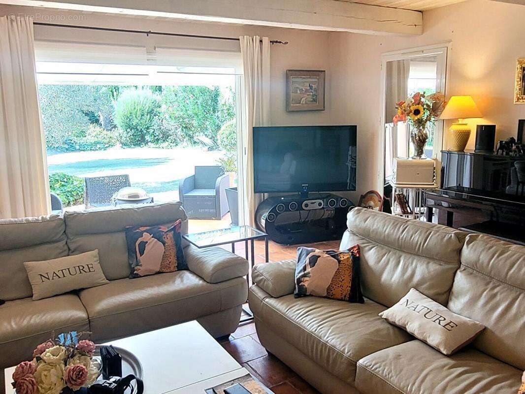 Maison à MONTBOUCHER-SUR-JABRON