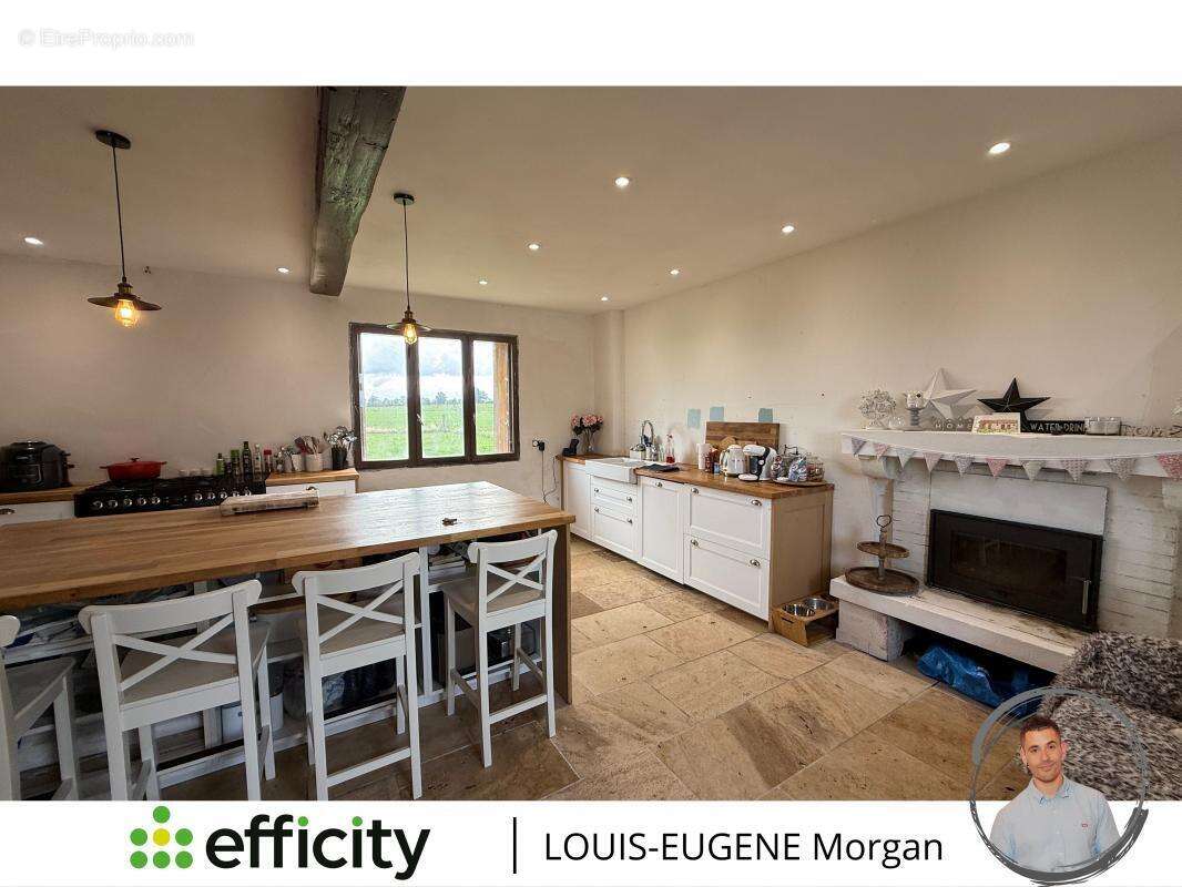 Maison à AVAILLES-LIMOUZINE