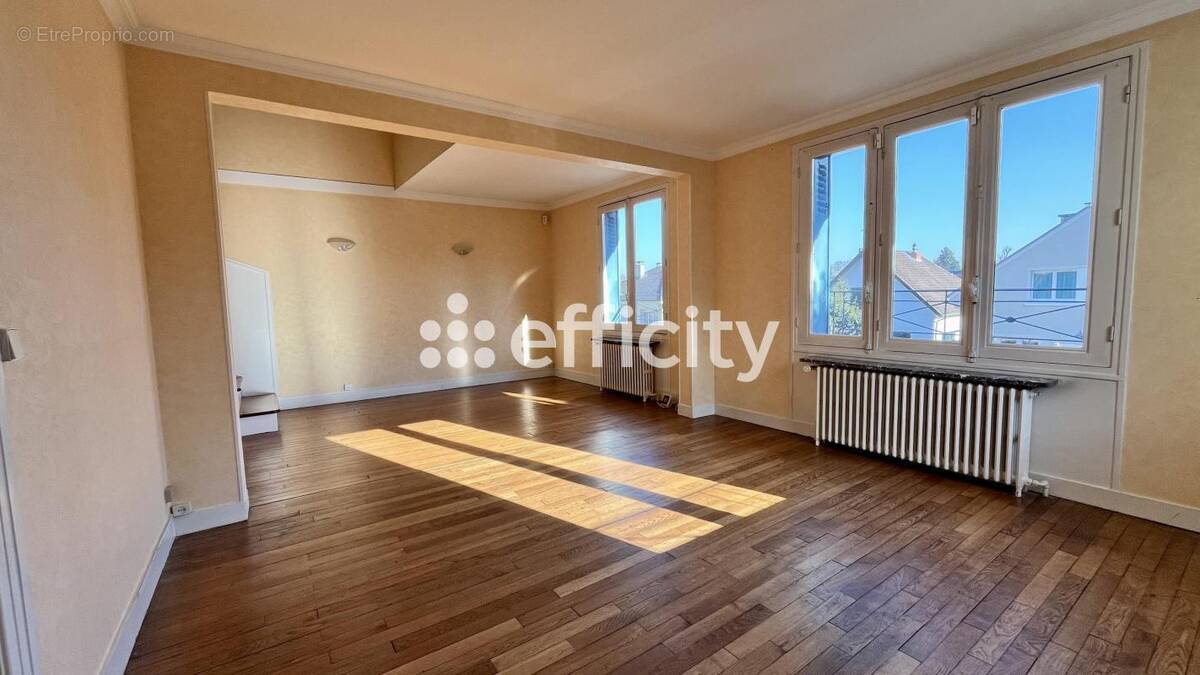 Maison à LOUVECIENNES