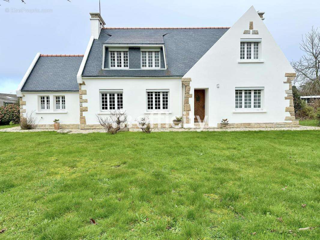 Maison à PLOBANNALEC-LESCONIL