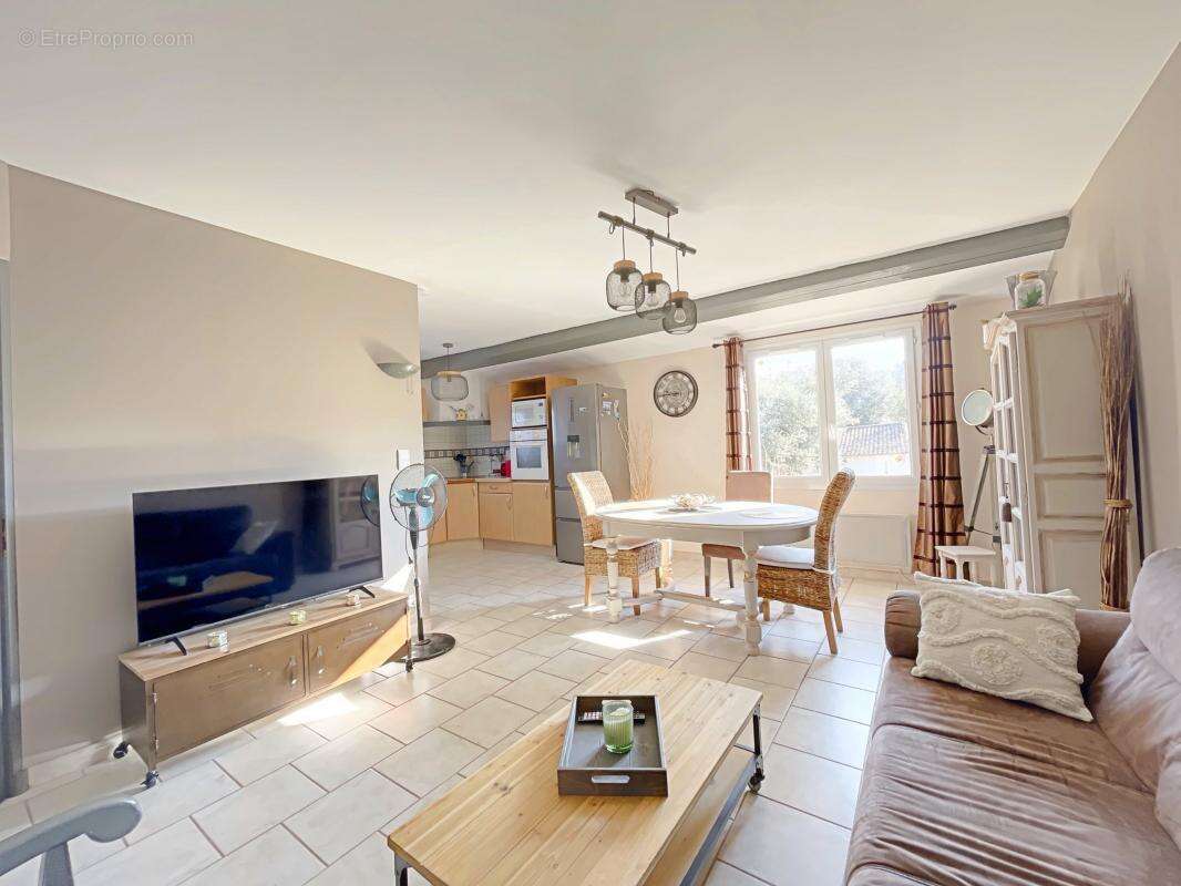 Maison à SAINT-JULIEN