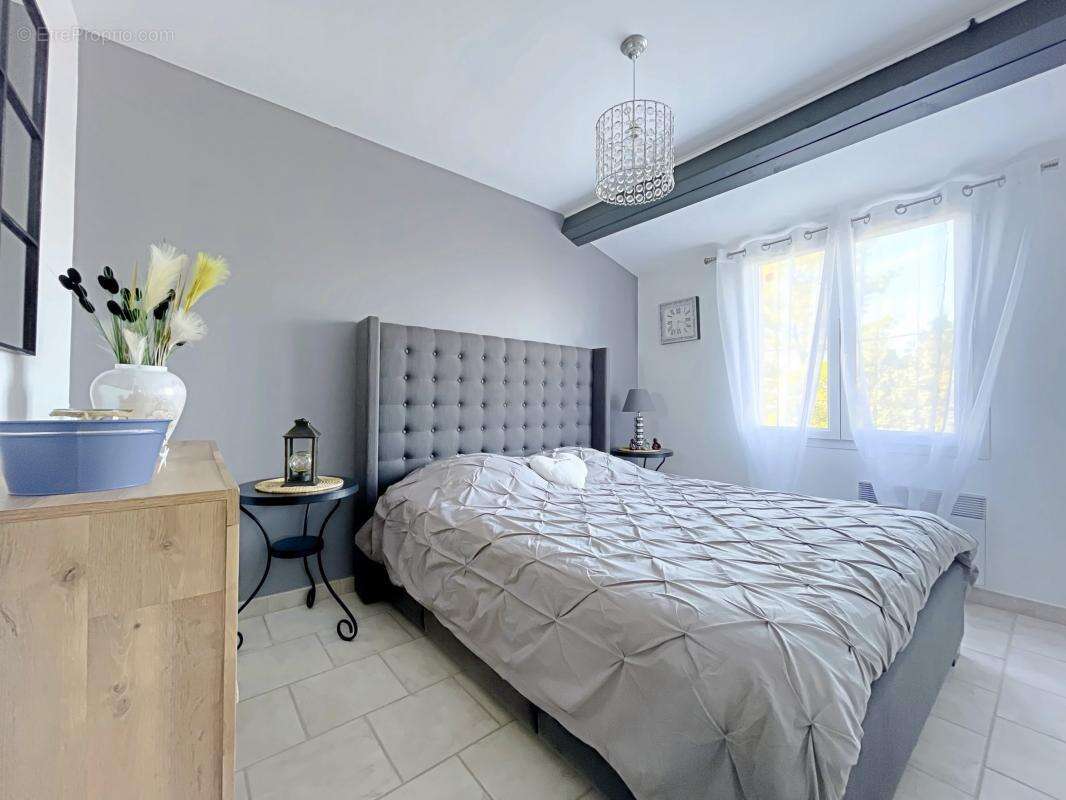 Maison à SAINT-JULIEN