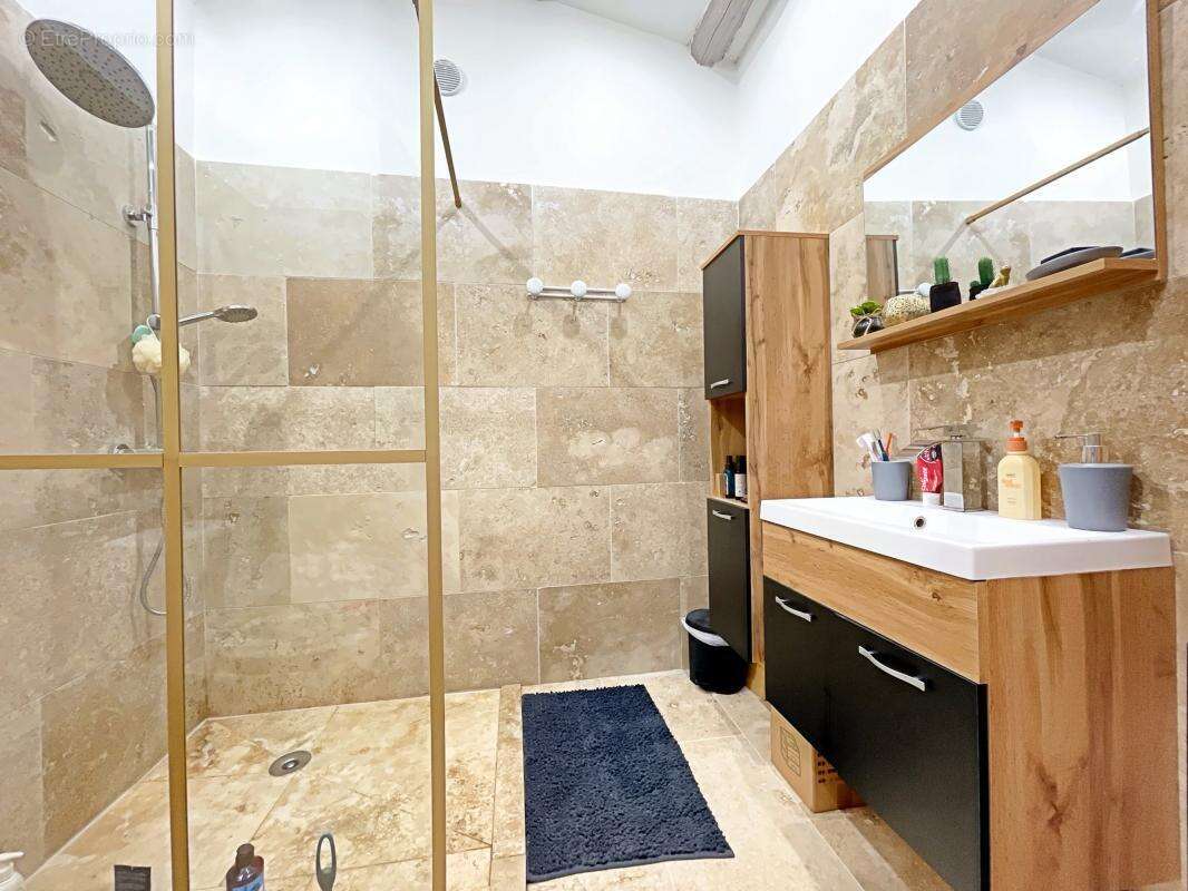 Maison à SAINT-JULIEN