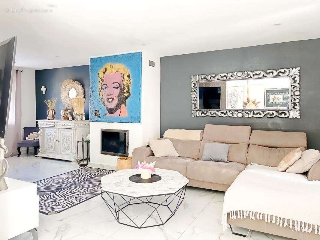 Maison à SAINT-JULIEN