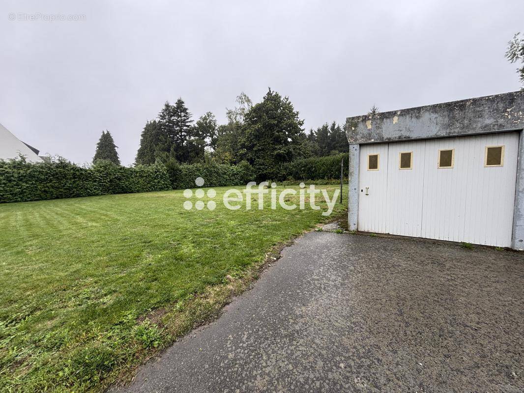 Terrain à HENNEBONT