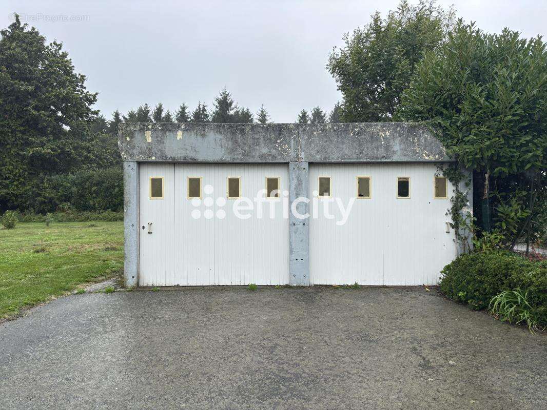 Terrain à HENNEBONT