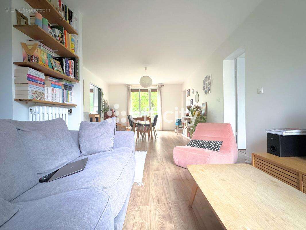 Appartement à MAISONS-ALFORT