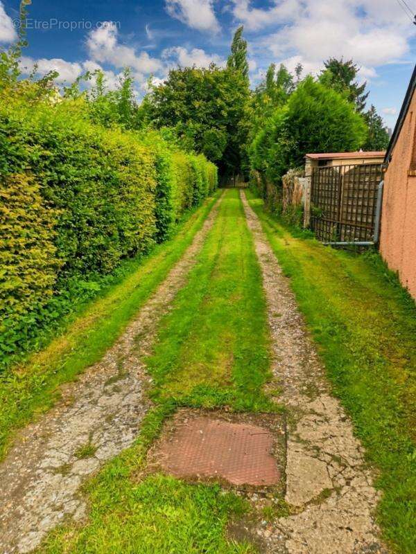 Terrain à CHAUMONT-EN-VEXIN