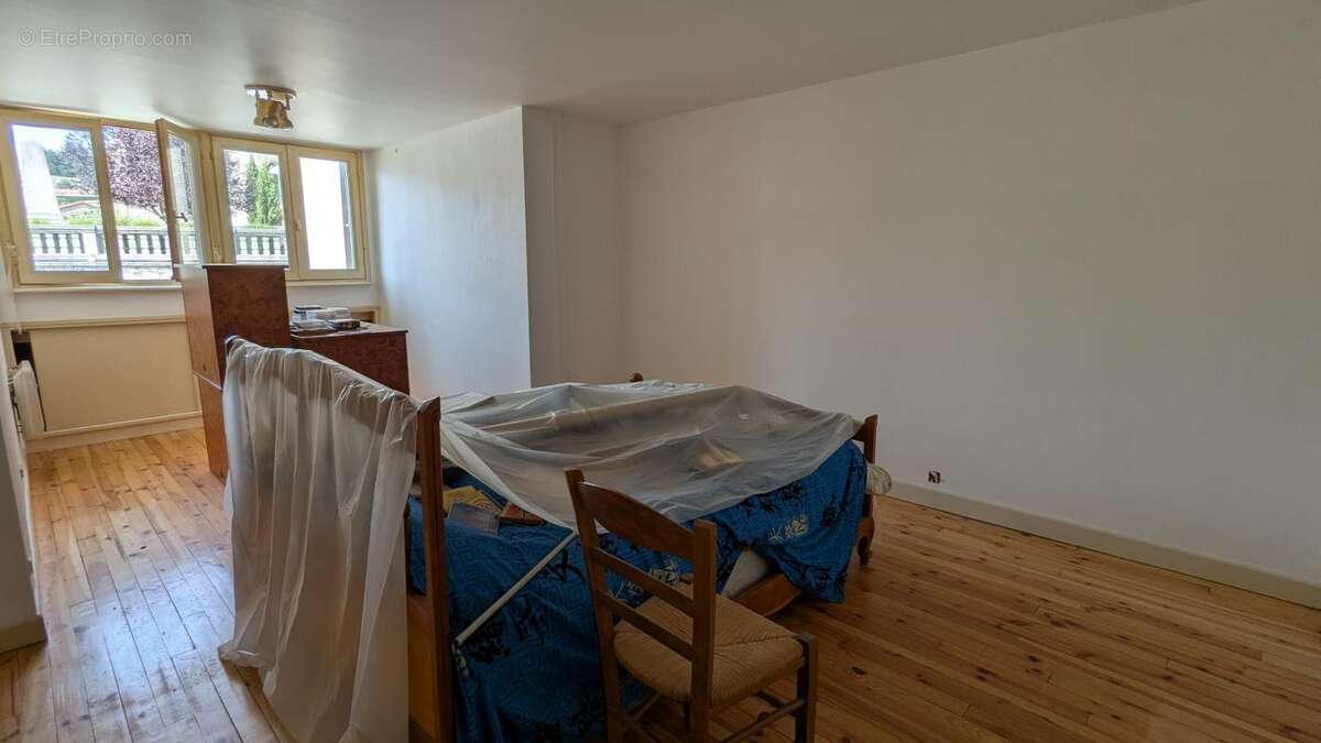 Maison à SAINT-REMY-SUR-DUROLLE