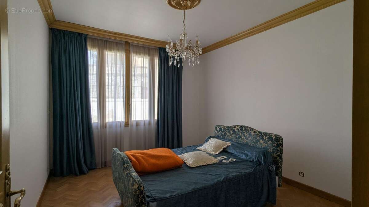 Maison à SAINT-REMY-SUR-DUROLLE