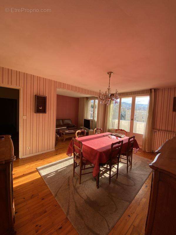 Appartement à FIRMINY