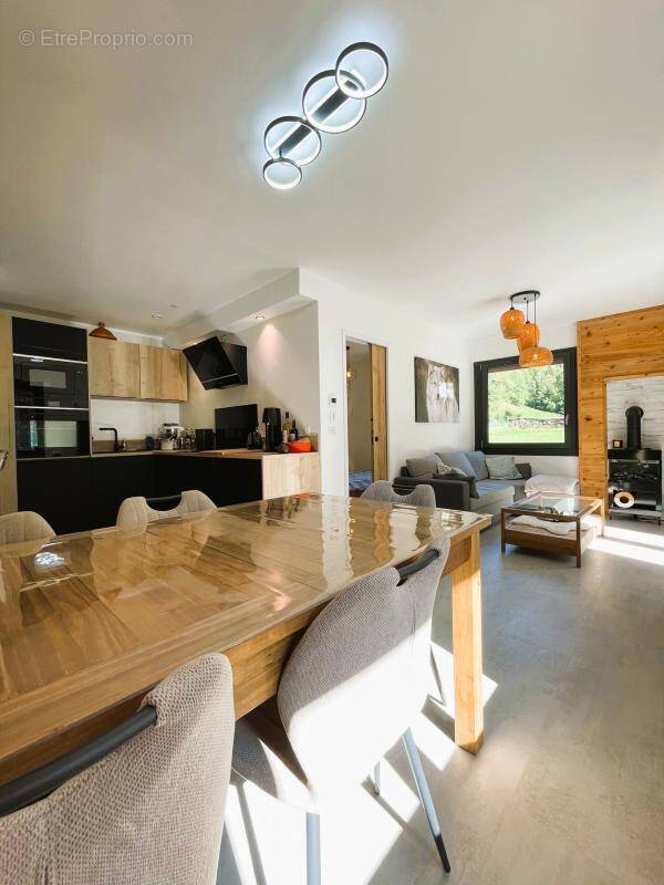 Appartement à LE PETIT-BORNAND-LES-GLIERES