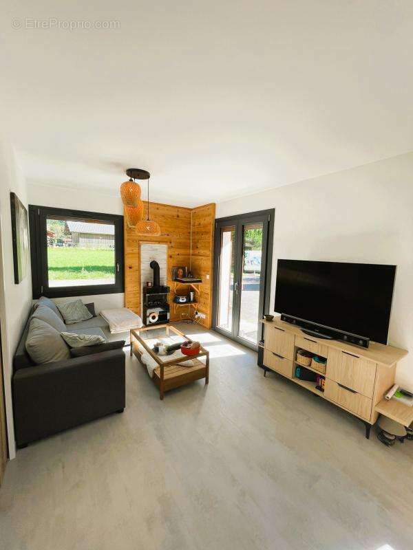 Appartement à LE PETIT-BORNAND-LES-GLIERES