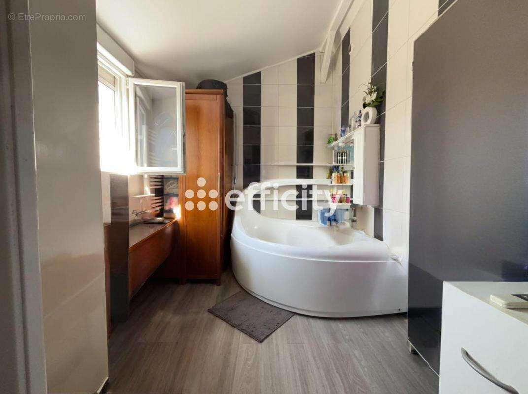 Maison à LA PLAINE-SUR-MER