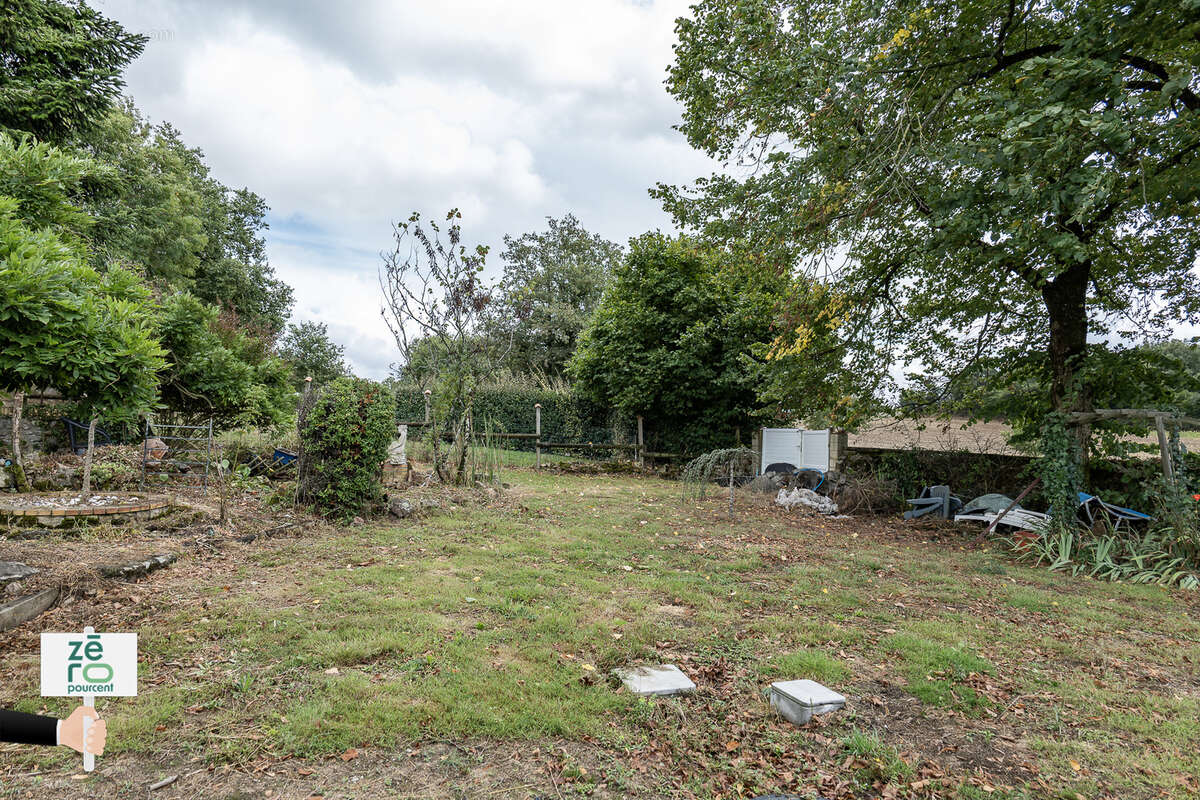 Maison à SAINT-ETIENNE-DU-BOIS