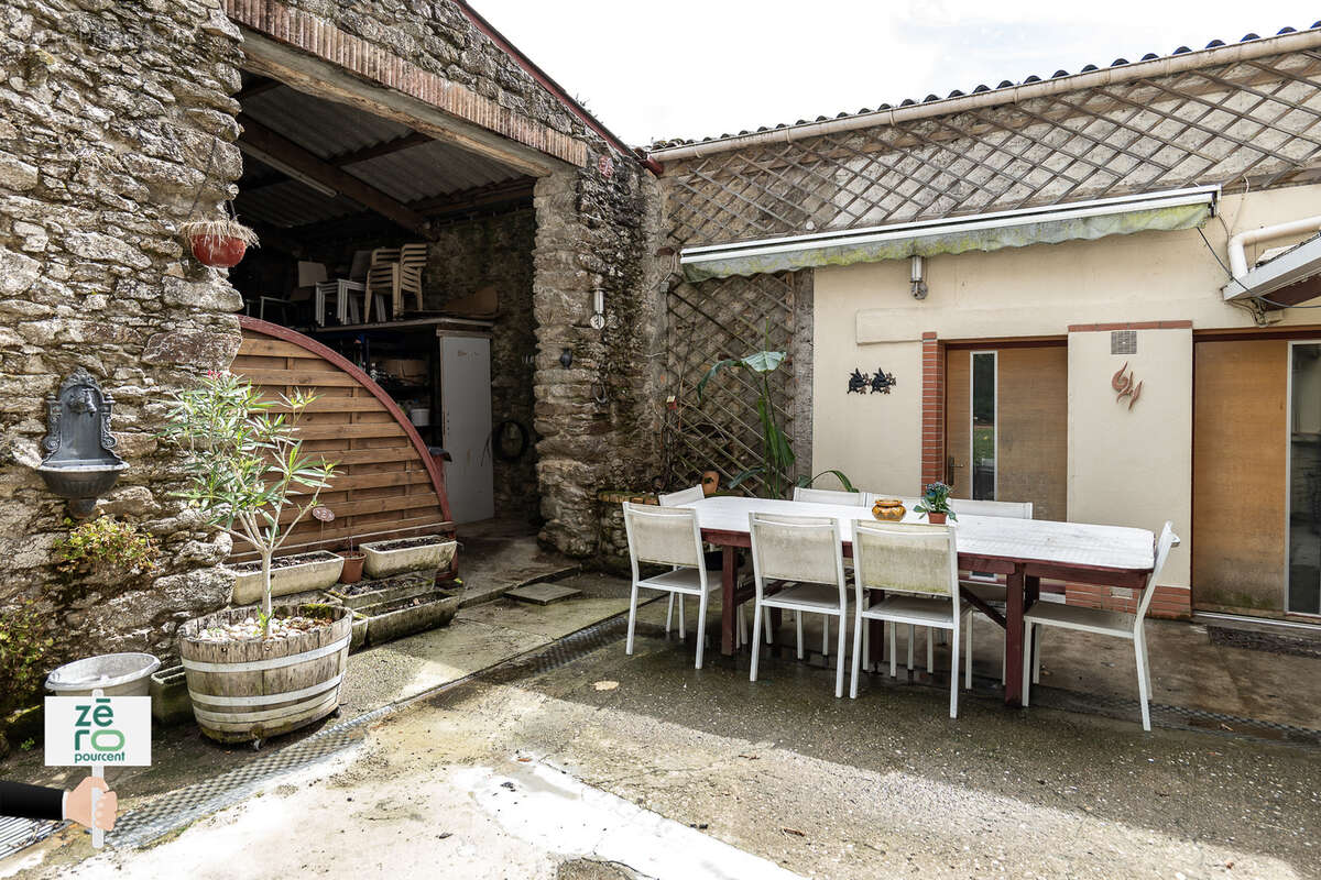 Maison à SAINT-ETIENNE-DU-BOIS