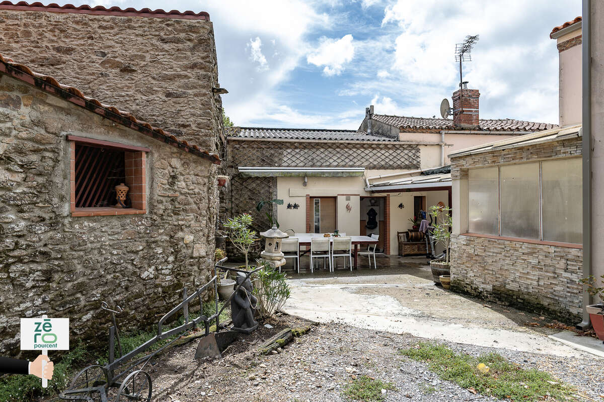Maison à SAINT-ETIENNE-DU-BOIS