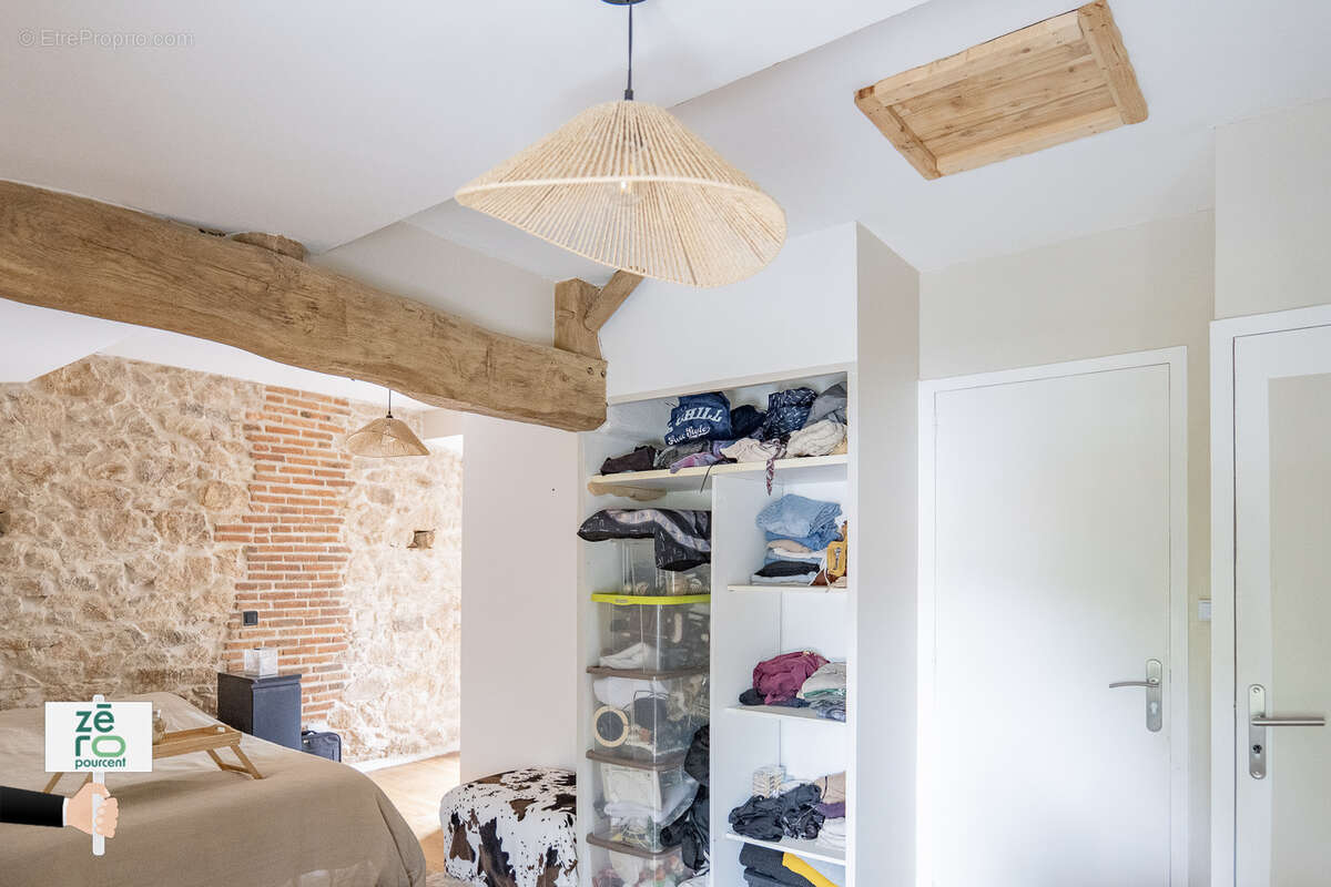 Maison à SAINT-ETIENNE-DU-BOIS