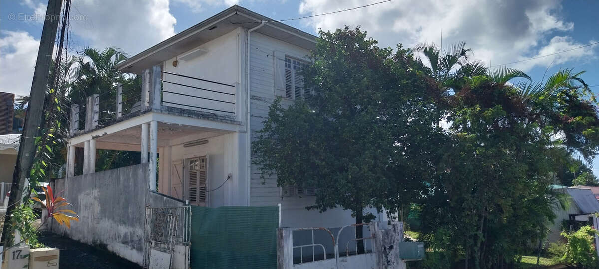 Maison à FORT-DE-FRANCE