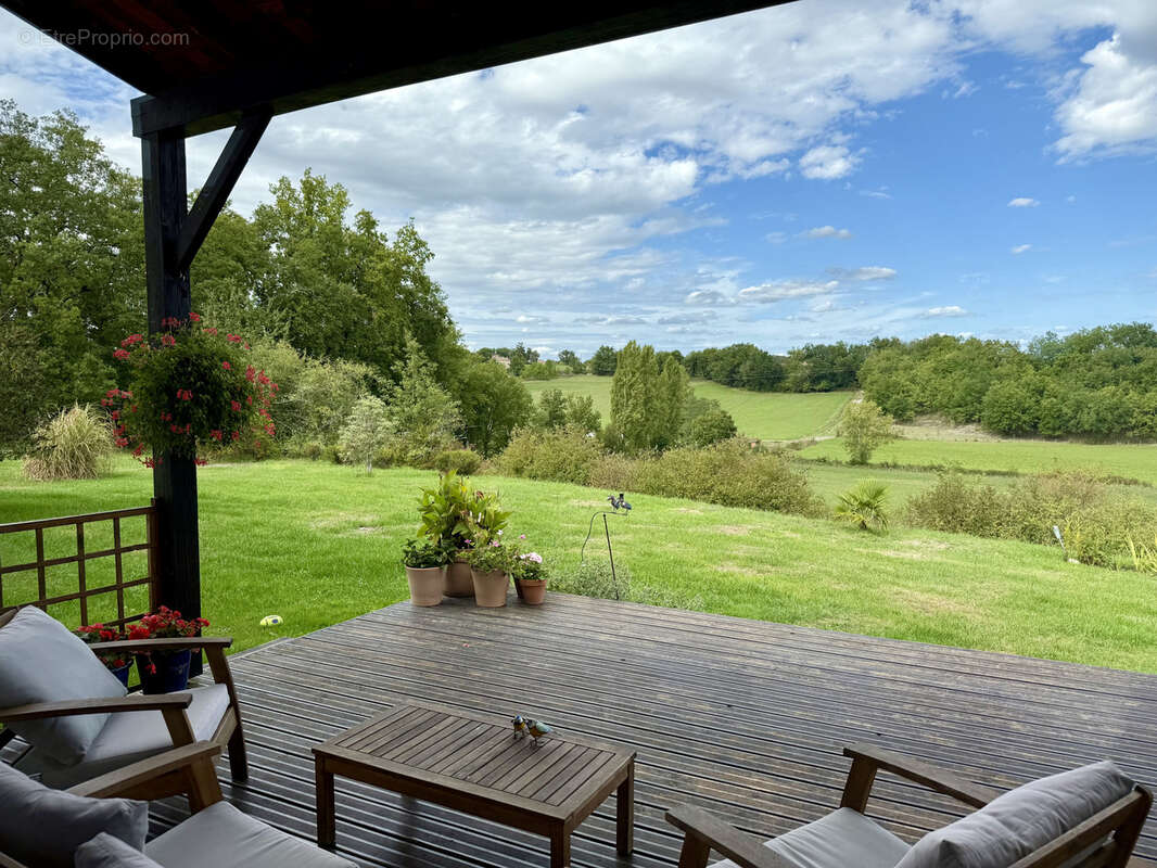 Maison à SAINT-EUTROPE-DE-BORN