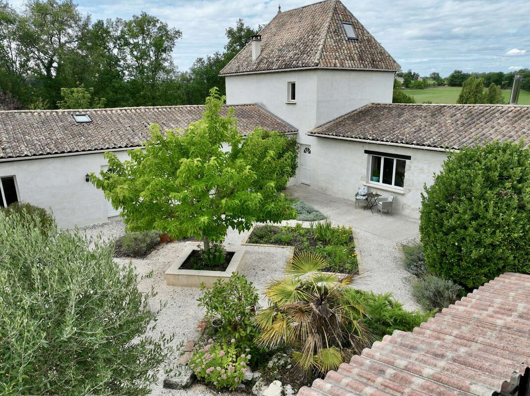 Maison à SAINT-EUTROPE-DE-BORN