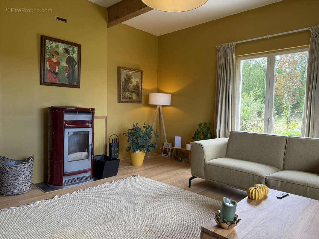 Maison à SAINT-EUTROPE-DE-BORN