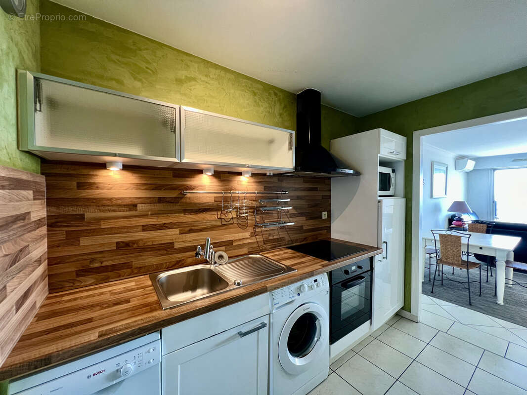 Appartement à SAINT-LAURENT-DU-VAR