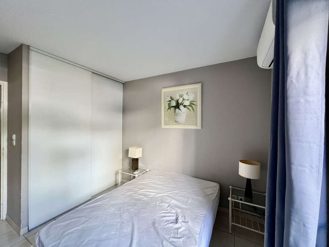 Appartement à SAINT-LAURENT-DU-VAR