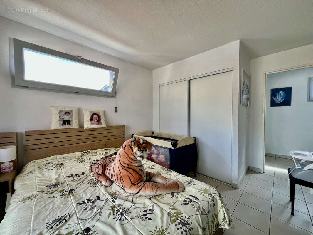 Appartement à SAINT-LAURENT-DU-VAR