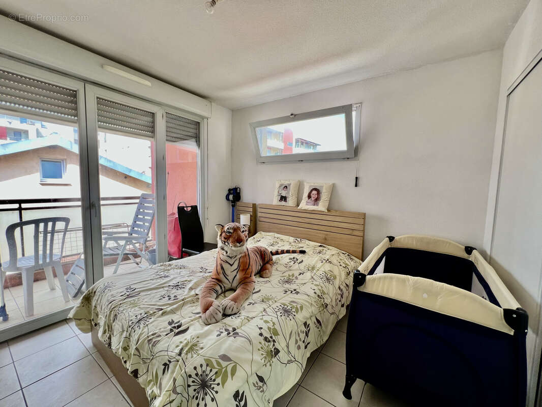 Appartement à SAINT-LAURENT-DU-VAR