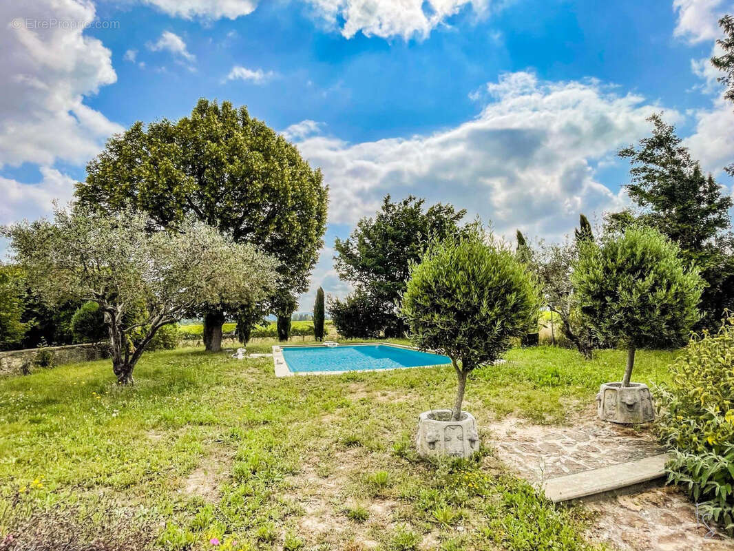 Maison à SAINTE-CECILE-LES-VIGNES