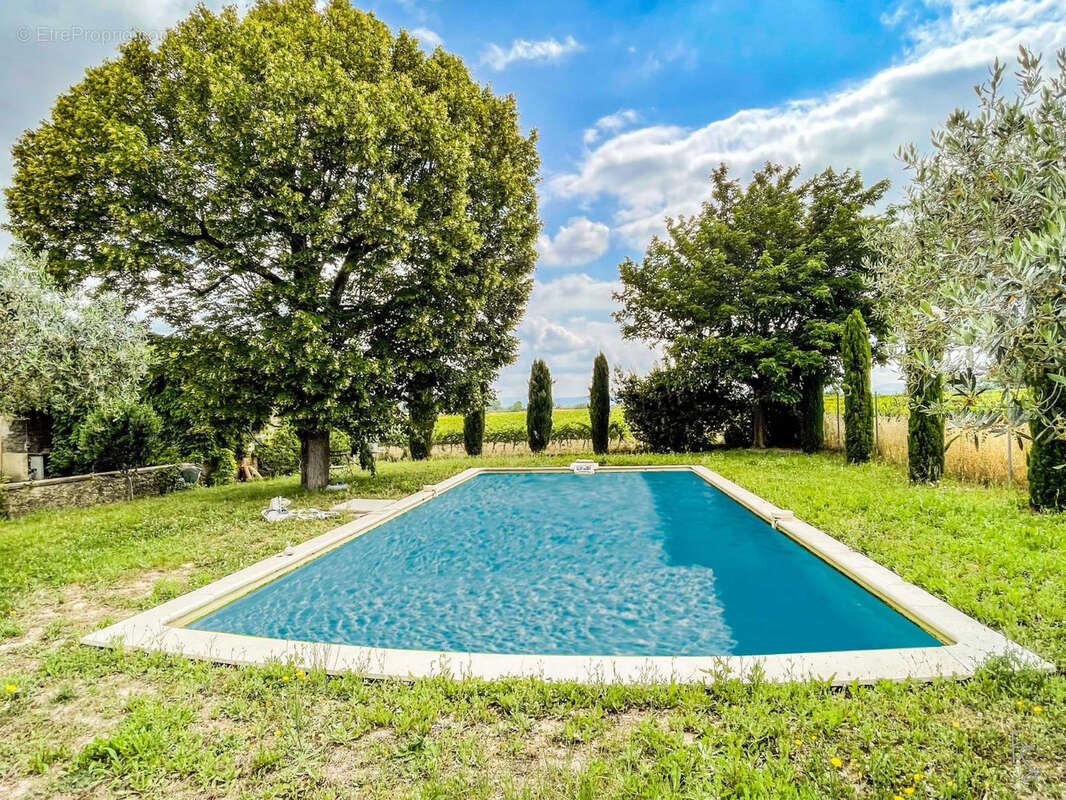 Maison à SAINTE-CECILE-LES-VIGNES