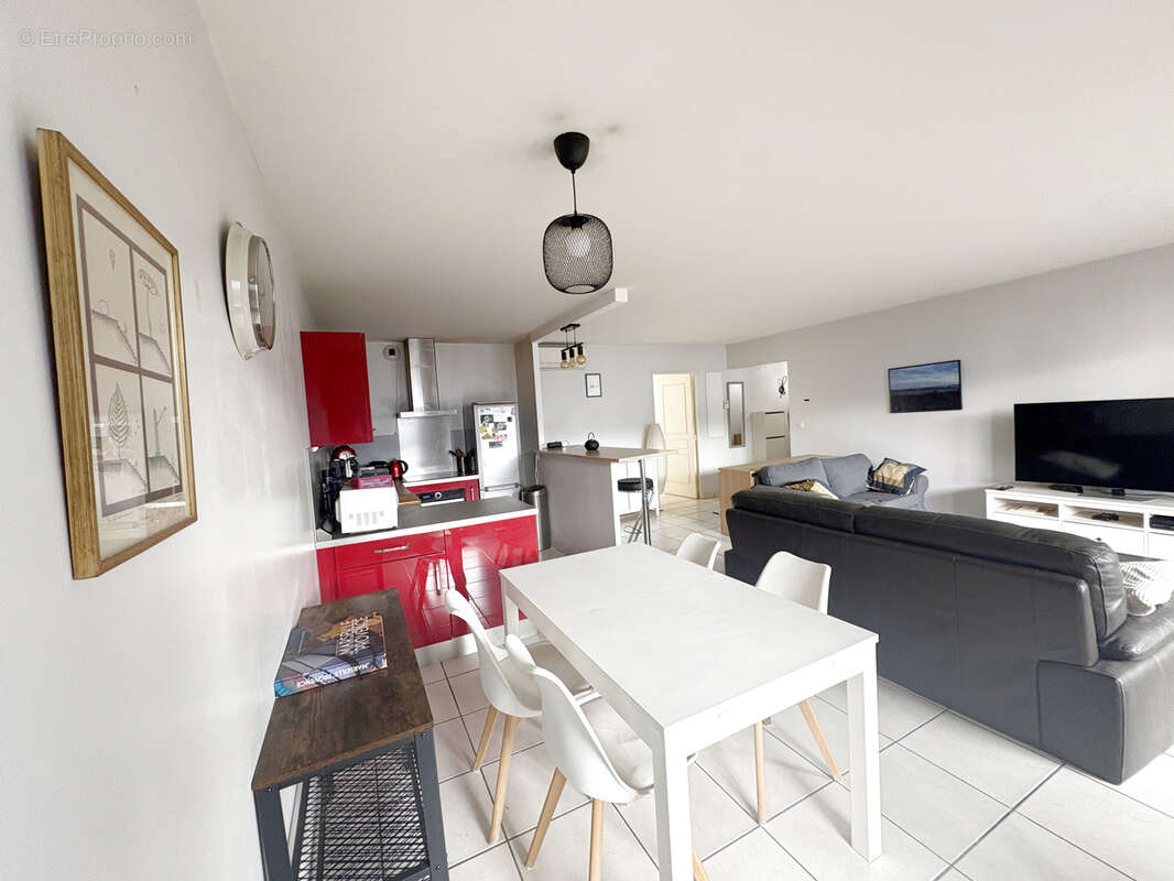 Appartement à MARSEILLE-5E