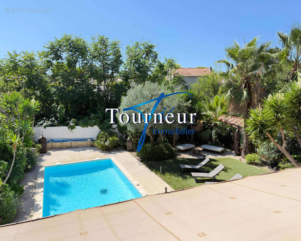 Maison à SIX-FOURS-LES-PLAGES