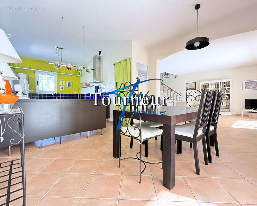 Maison à SIX-FOURS-LES-PLAGES