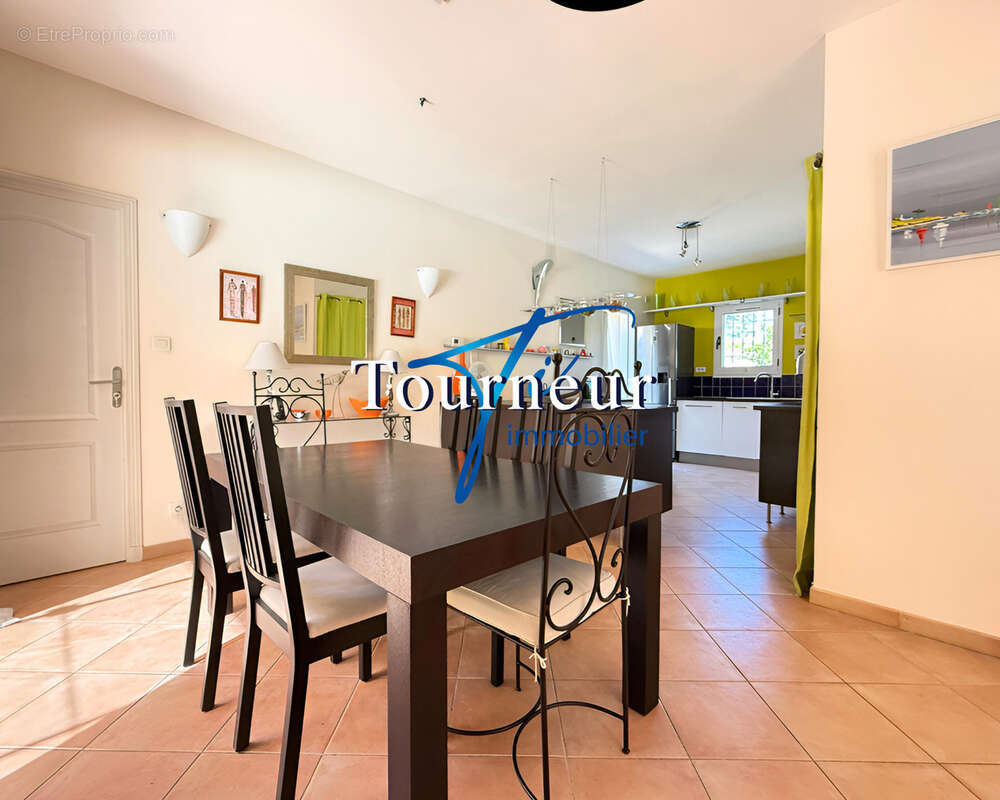 Maison à SIX-FOURS-LES-PLAGES