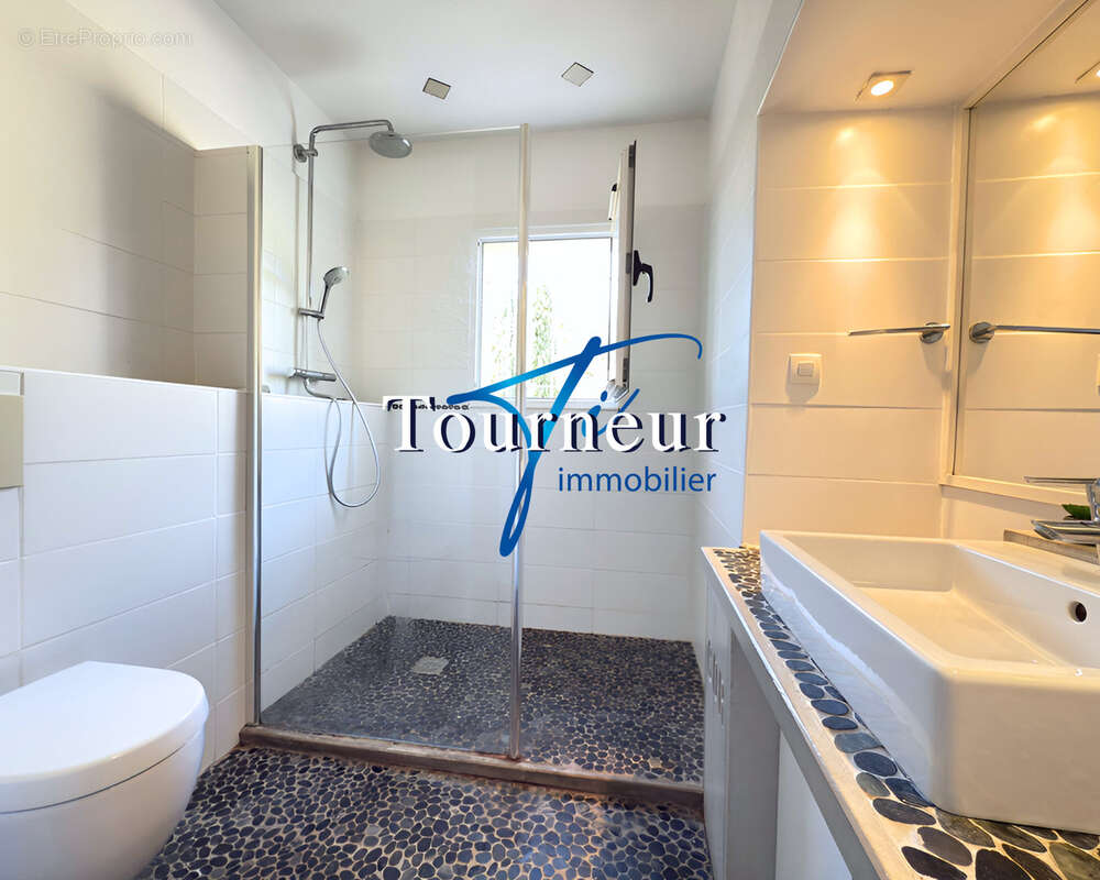 Maison à SIX-FOURS-LES-PLAGES